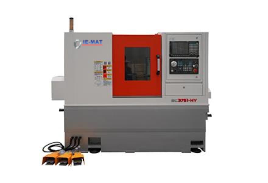 Torno CNC horizontal con herramienta motorizada